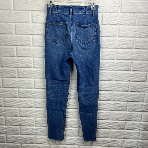 HOLLISTER Ultra High Rise Mom Jean Size 24/27 - Picture 4 of 9